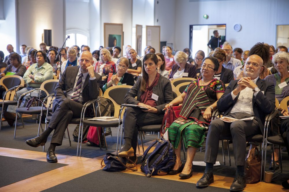 Deltagere ved konference for IWGIAs 50års jubilæum