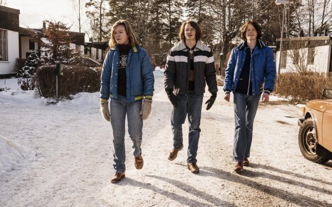 De dagar som blommorna blommar - Poetisk sorg, De dagar som blommorna blommar, Erik Munksås (Dante Wiechel), Benny Elofsson (Anton Forsdik) och Mikael Törnblad (Birger Robach).Foto: Peter Cederling /SVT