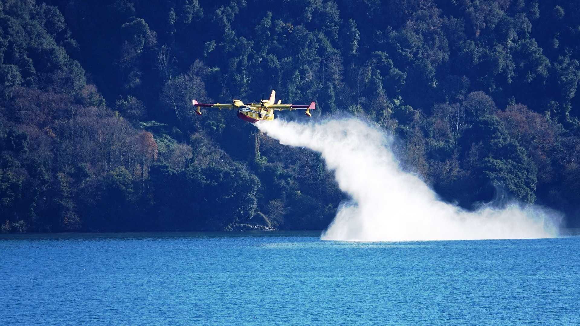 Canadair in azione