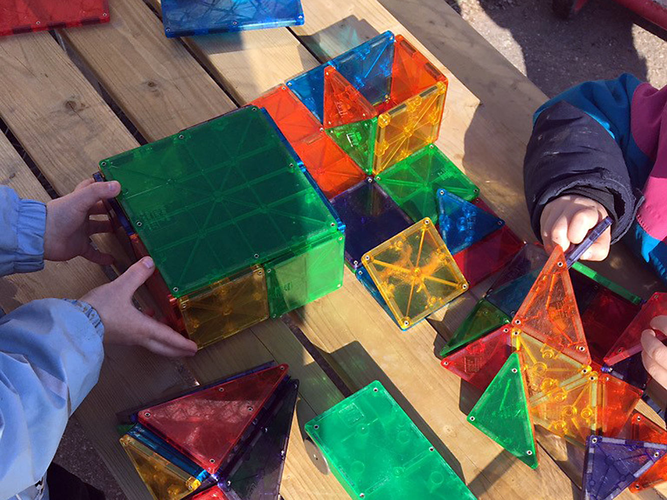 Magna-Tiles hjärta - Lekolar