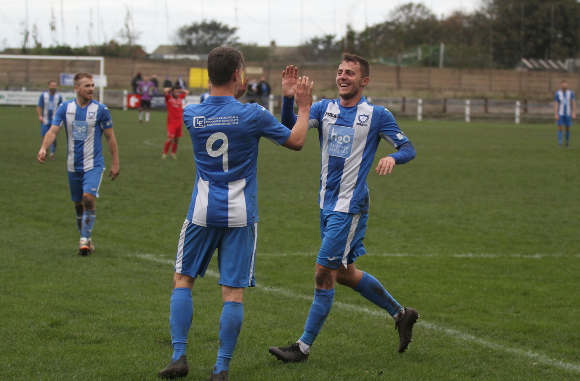 Hat trick for Shanks as Bay claim the points