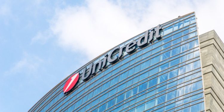 Unicredit: Orcel gioca la carta pagamenti
