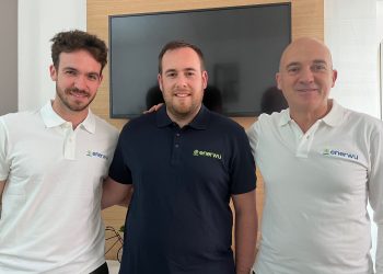 Oggi l’AI permette di risparmiare sulla bolletta in pochi click e rivolgersi ad un’energia green