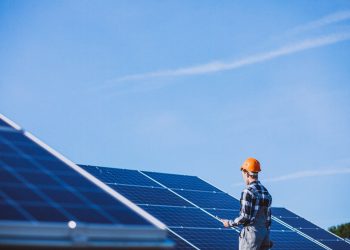 Gardaland sceglie il fotovoltaico: registrate -800 tonnellate di CO₂ l’anno