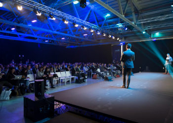 Torna a Milano 4eCom2025 il 15 maggio: oltre 15 speaker, 4 conferenze, tavole rotonde e laboratori sul futuro dell’eCommerce