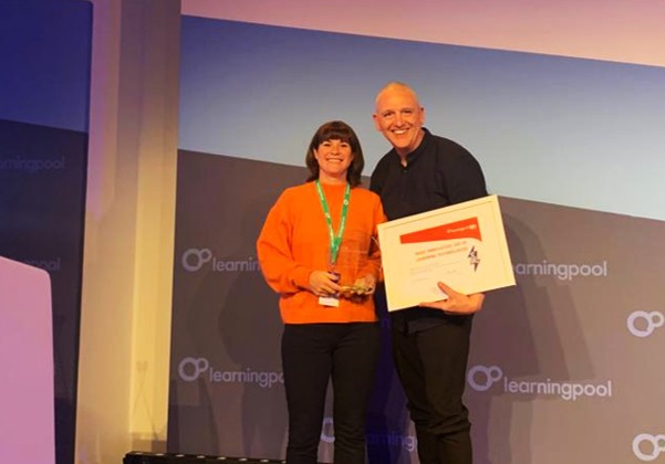 jon&ro award for platform
