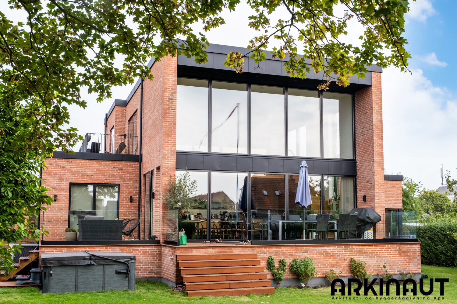 Om- og tilbygning i funkisstil med røde mursten - Arkinaut arkitekt- og byggerådgivning Aps 7