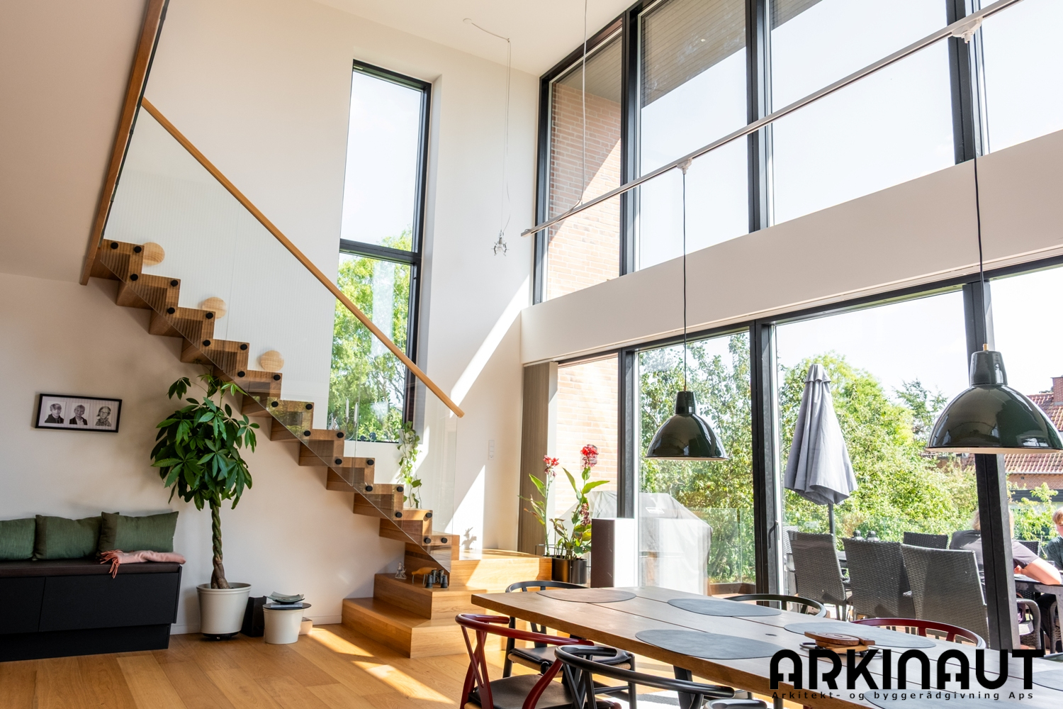 Om- og tilbygning i funkisstil med røde mursten - Arkinaut arkitekt- og byggerådgivning Aps 12