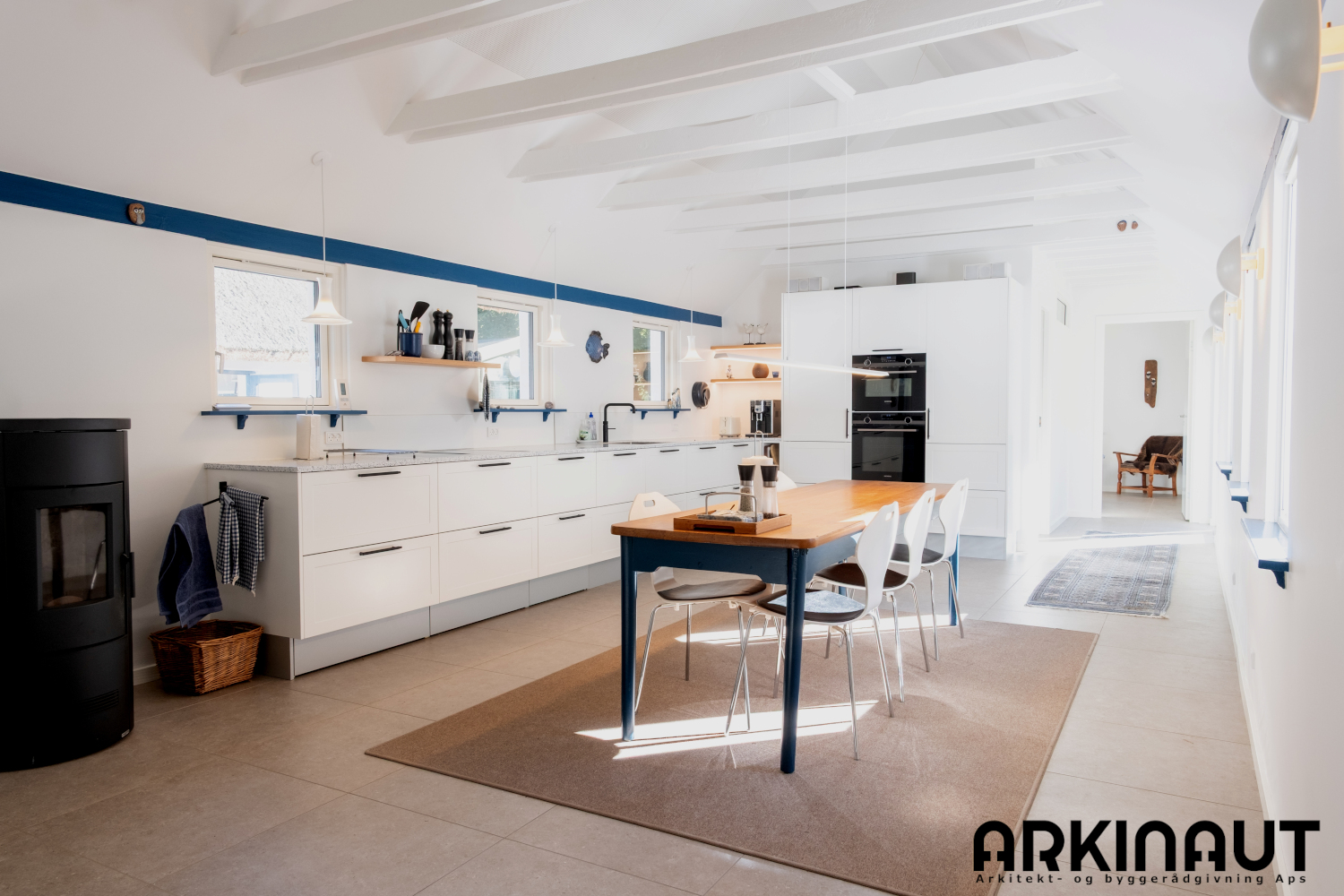 Tilbygning til sommerhus med stråtag - Arkinaut Arkitekter aps 2