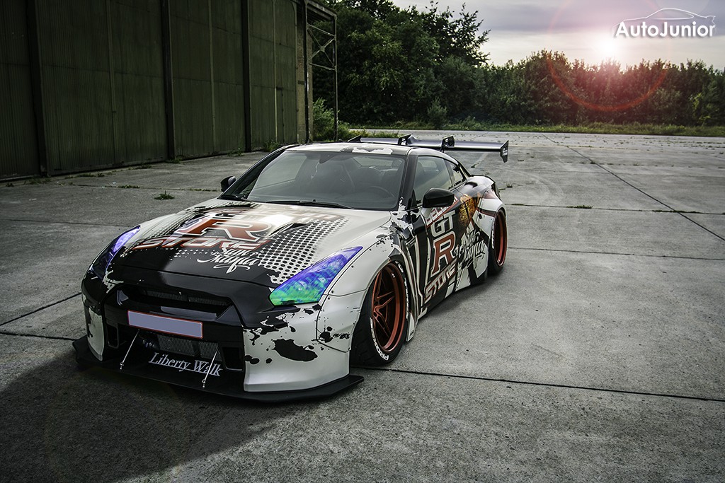 Nissan GT-R Liberty Walk LB Performance