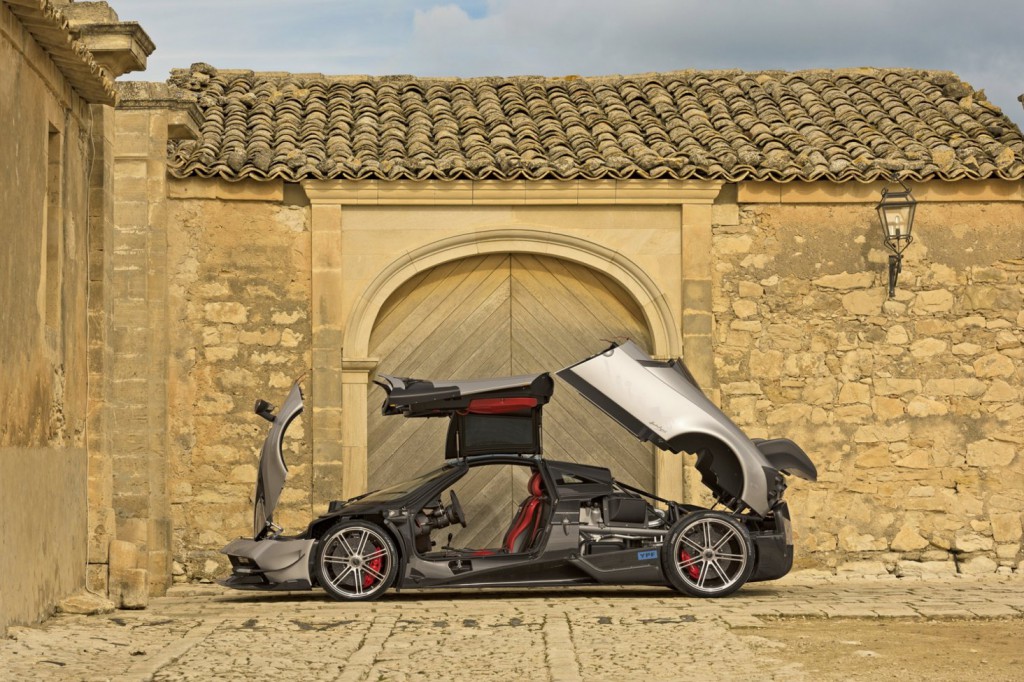 118857-pagani-huayra-bc-2016-4