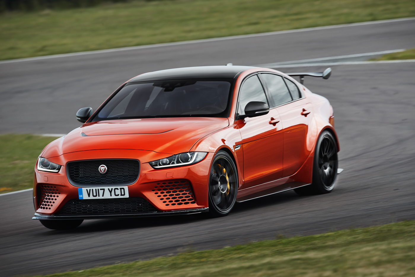 Jaguar XE Project 8