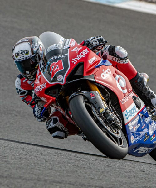 Yuasa continues British Superbike team partnership