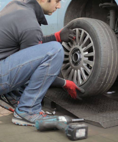 Drivers putting off tyre replacement