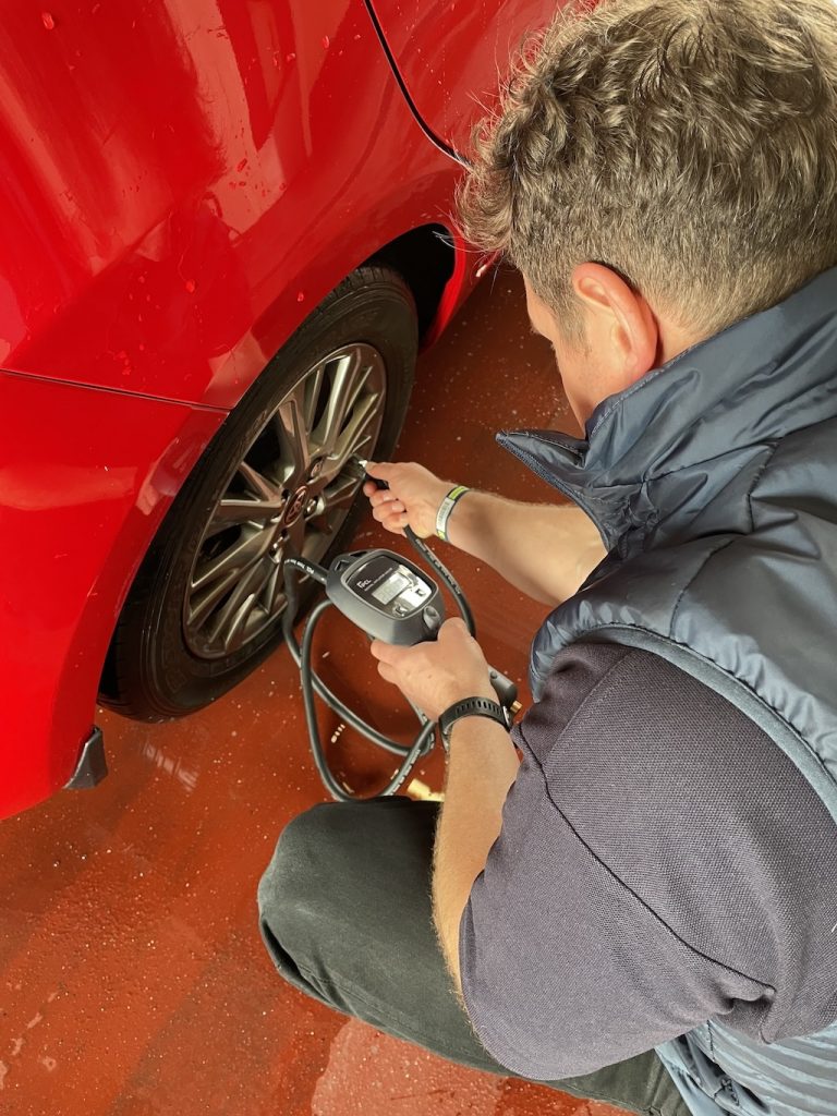 Ring tyre depth tread checks