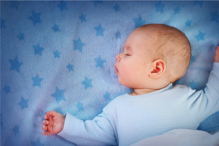 Sovestilling og baby. Sådan forebygger du vuggedød og skævt kranie