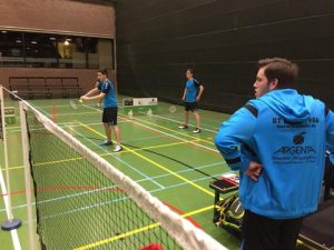 Badmintonteam Halle badminton Tervuren VVBBC Sportcomplex De Bres winst Kevin Van Cutsem Maarten Francois Bavo Barbé