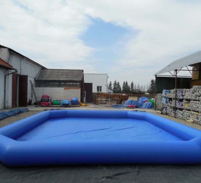 Inflated pool