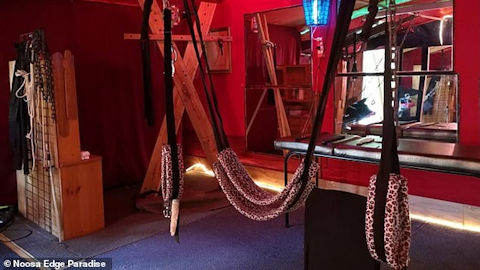 Nosa Edge Paradise BDSM