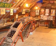 breng een bezoekje aan de lokale brouwerij Halve Maan of Bourgogne des Flandres