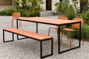 Belgian-Wood-Design-tafel-tuintafel-en-stoelen