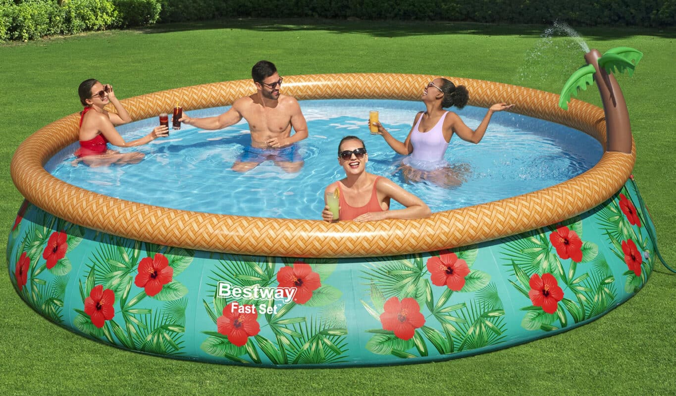 Rundt Paradise Palms bassengsett til vennegjengen