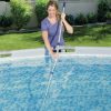 Bestway Flowclear™ AquaClean Bassengrensesett bruksbilde