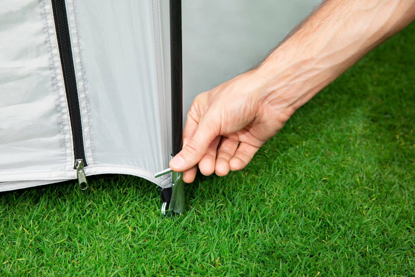 Bestway Rundt Bassengtelt (6.00m x 6.00m x 2.95m) lukkemekanisme