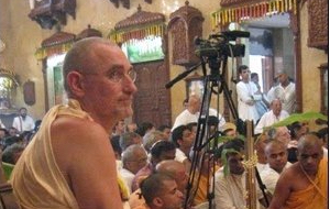 H.H. Bhaktividyā Pūrṇa Svāmī at ISKCON Chowpatty circa 2010
