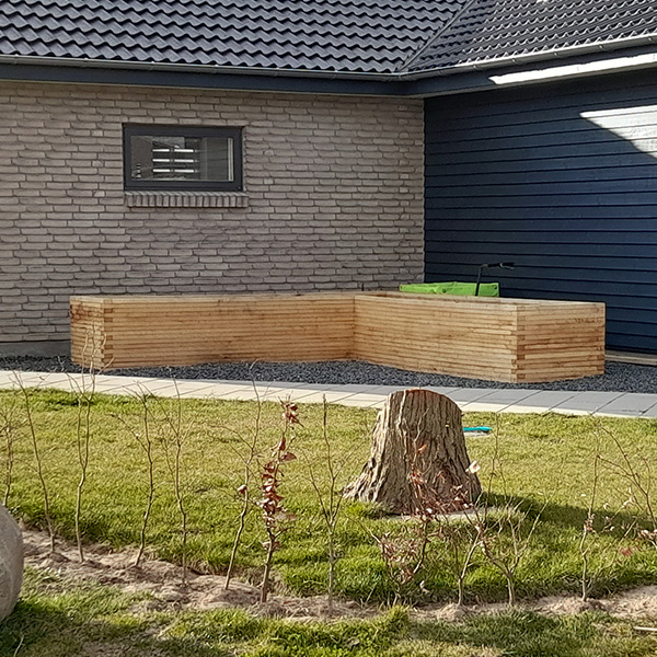 l formet herregårds højbed byggesæt i naturtørret egetræ æstetisk op ad husmur