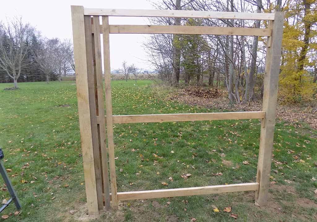 byg hegn og plankeværk - skelet - 1025x780