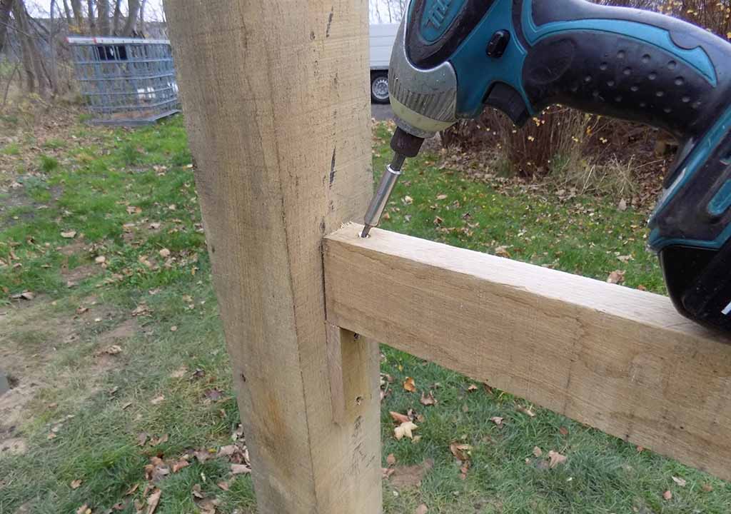 byg hegn og plankeværk - skelet påskruet - 1025x780