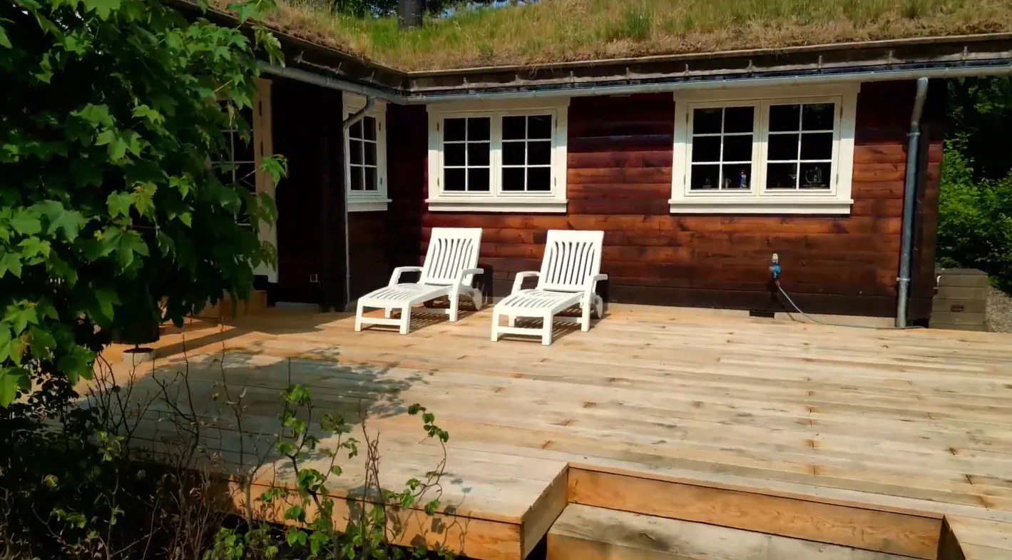 Terrasse i lufttørret egetræ