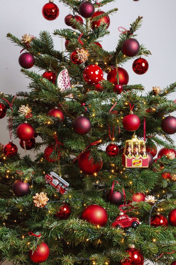 Gedecoreerde kerstboom rood (M)