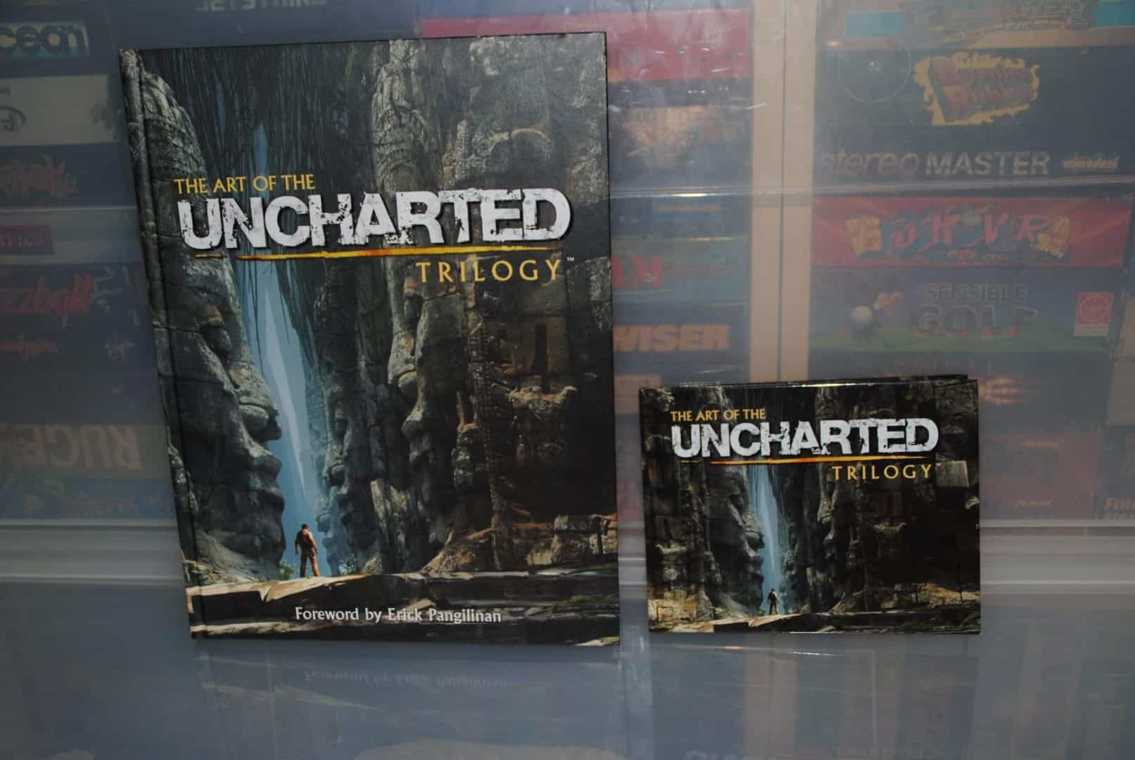 Artbook. Uncharted - The Nathan Drake Collection Special Edition PS4. Vs. The proper artbook :D
