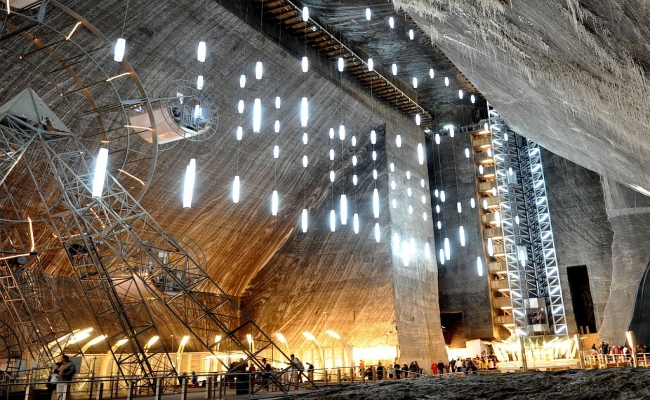 Salina Turda Salina Turda - refugiu impotriva caniculei