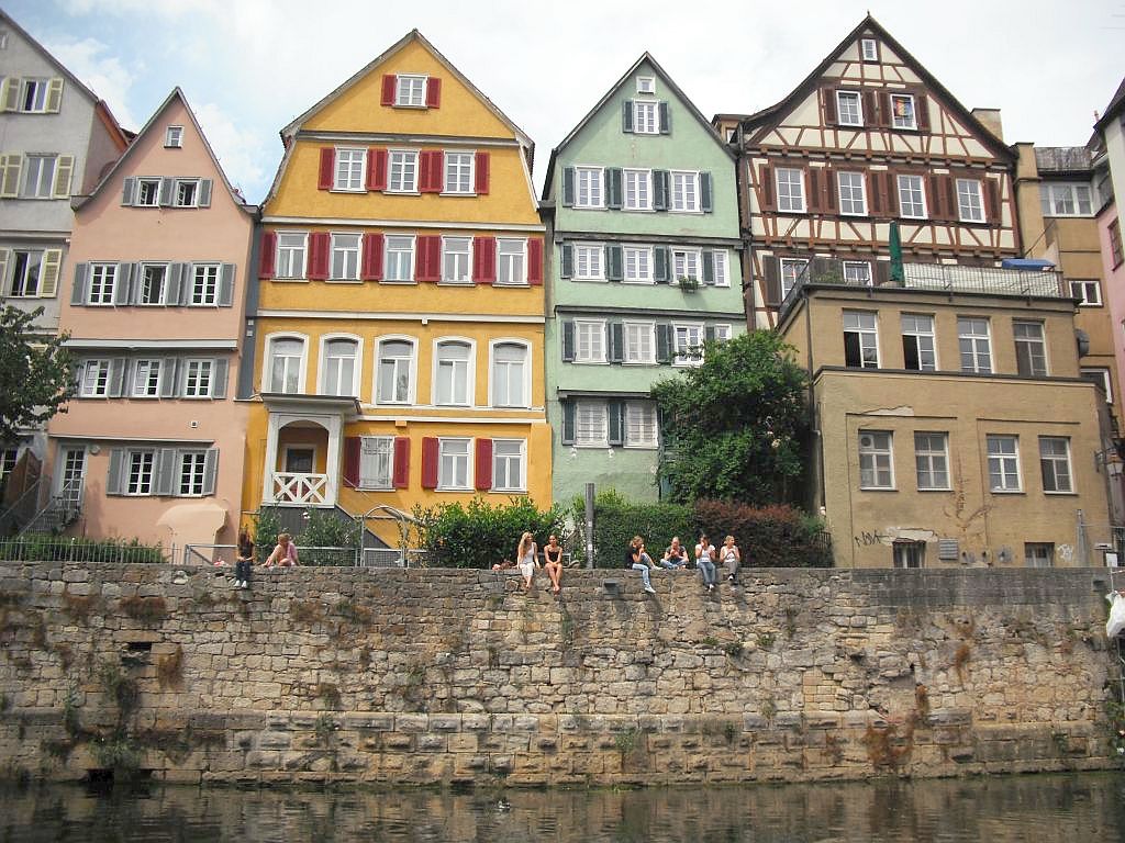 Die Uferpromenade in Tübingen