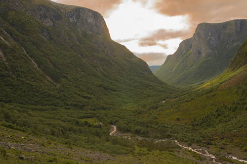 Soloppgang i fjellet