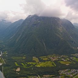 Featured Post Image - Sumarfrí 2021 – Romsdalen og Åndalsnes