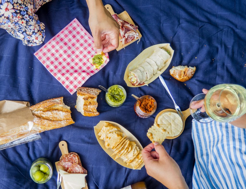 luxe picknickmand van picknickbezorgd.nl