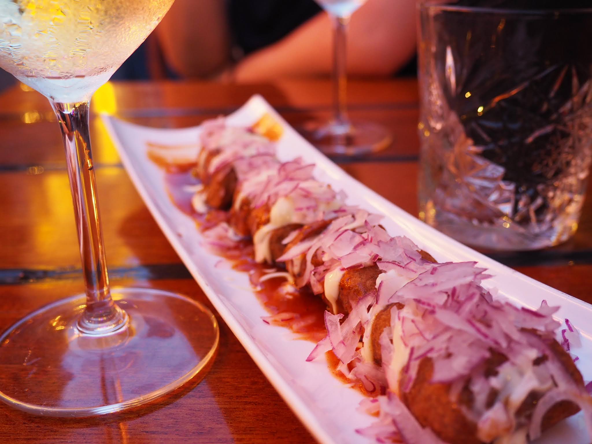 Roels eten en drinken frikandel speciaal nationale frikandellendag