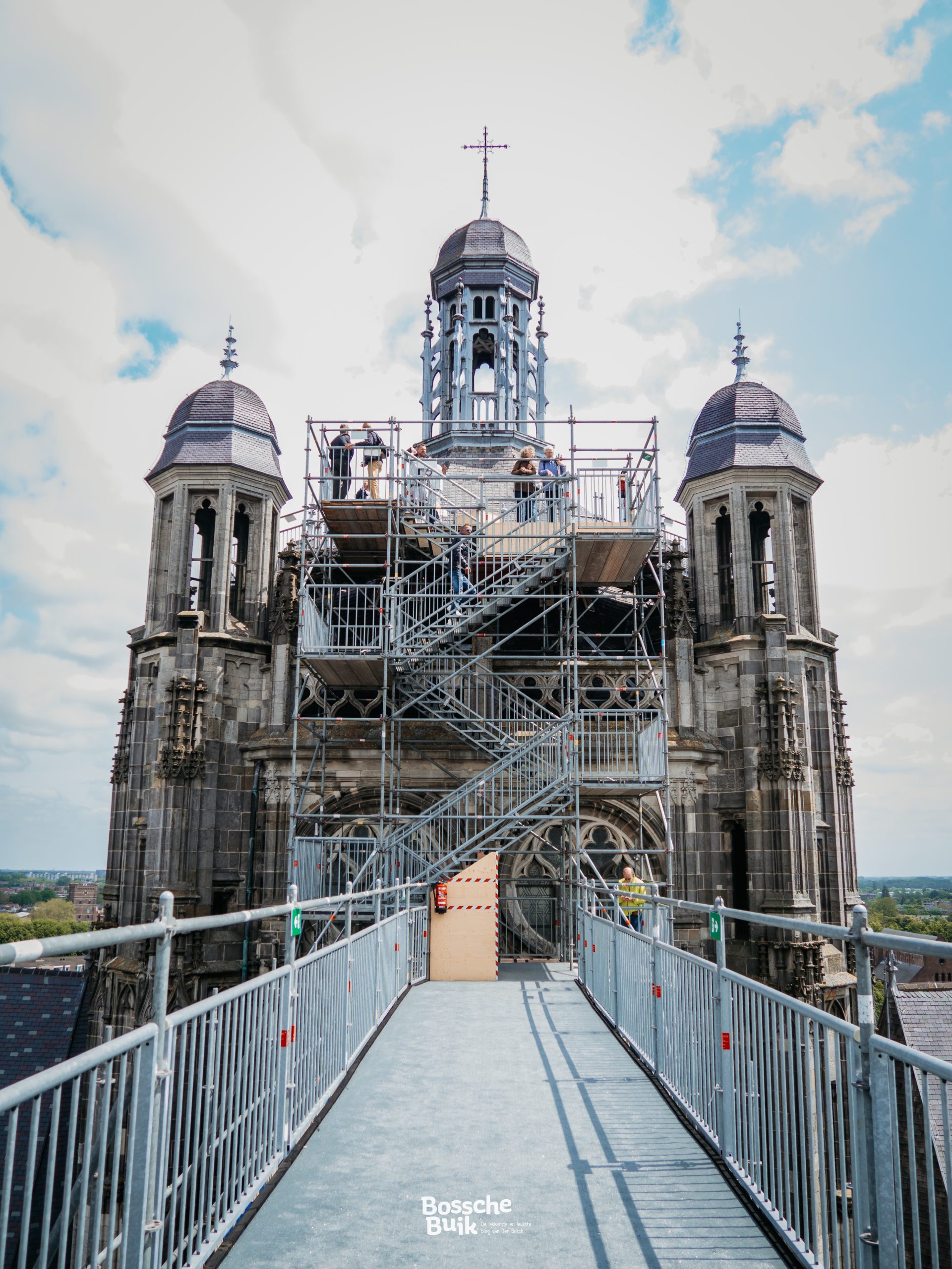 De Avontuurlijk Klim over het dak van de Sint-Janskathedraal