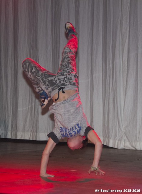 2015-11-14 WNG jeugdraad Breakdancer Sep