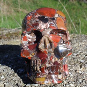 Crâne de cristal en conglomérât de pierres naturel 3,4kg