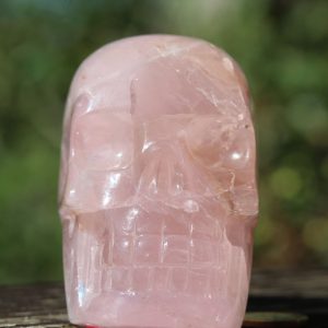 Crâne de cristal en quartz rose 718g