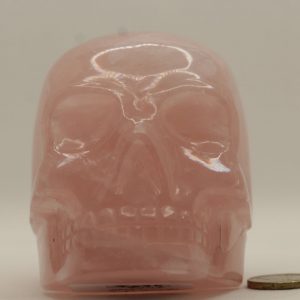 Crâne de cristal en quartz rose 846g