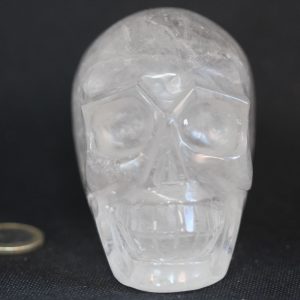 Crâne en cristal de roche 609g