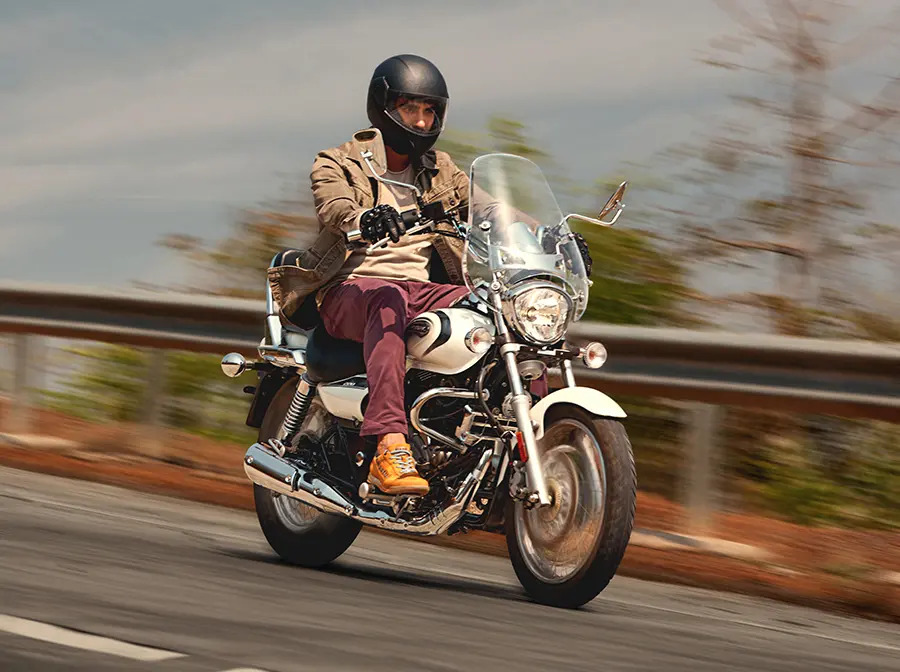 Bajaj Avenger Street 220