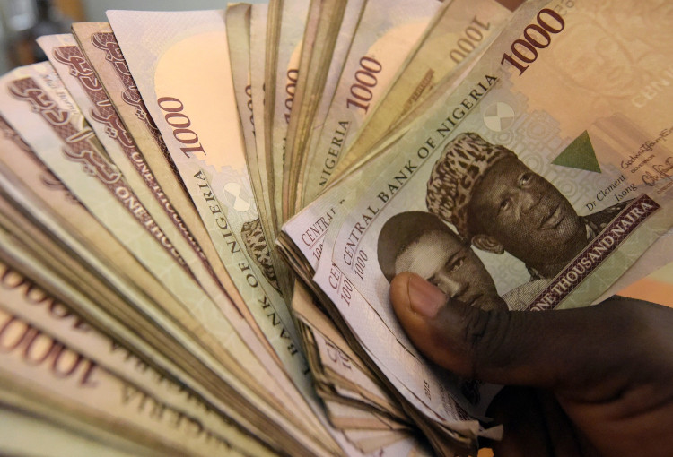 naira to dollar, dollar to naira, naira falls, foreign exchange rate to naira