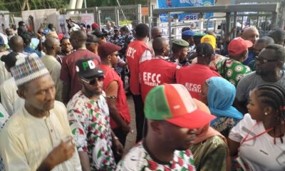BREAKING: Tension As EFCC Agents Storm PDP Presidential Primaries Venue